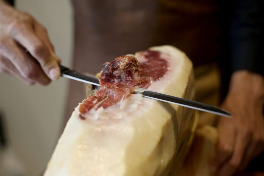 Lisbon: Premium Port Wine Tasting & Tapas - Five Ports, Not Just One Glass: The Lisbon Setup