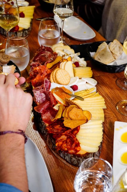 Lisbon: Premium Wine and Tapas Tasting Session - FAQ