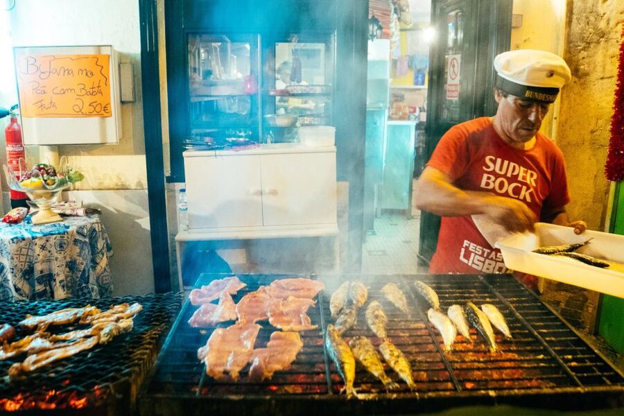 Lisbon: Private Food Tour – 10 Tastings with Locals - Largo do Chiado on the way to Sé Cathedral: city history you can taste