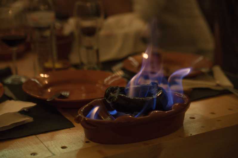 Lisbon: Tapas & Drinks with Fado Live Performance - Live Fado that feels intimate even when you don’t speak the language