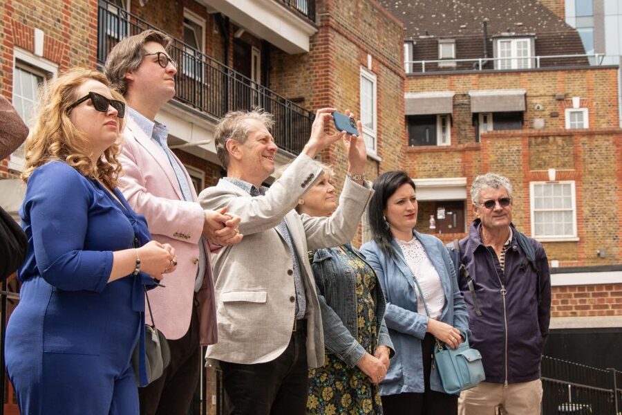 London: Brick Lane, Shoreditch & Spitalfields Food Tour - Street art and East End history, told while you walk