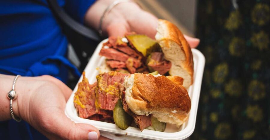 London: East End Food Tour - Pace and comfort: how to survive 210 minutes in comfortable shoes
