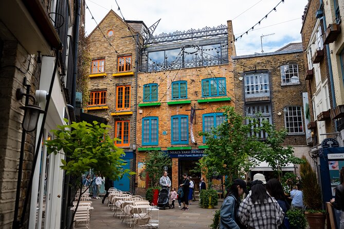 London Foodie Adventure:More than 10 dishes with Sherpa Food Tour - Wardour Street culture stop and the Spirit of Soho mural