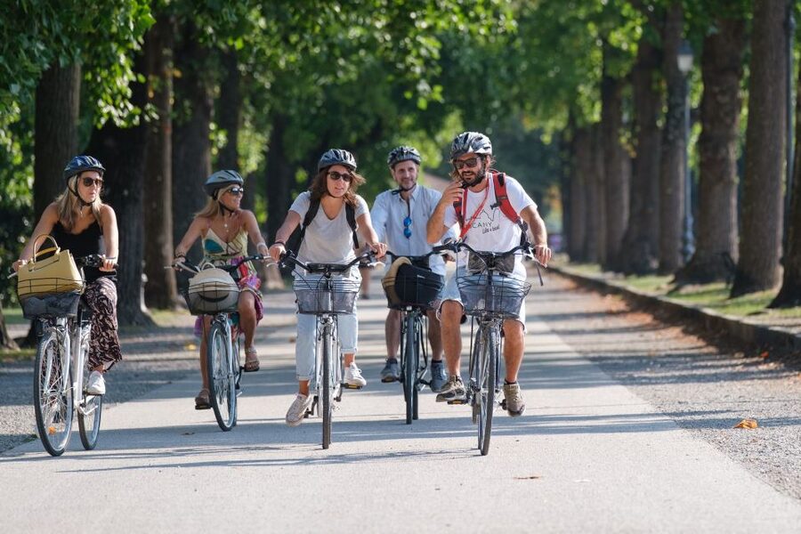 Lucca: 3-Hour Bikes & Bites Foodie Adventure like a Local - Riding the walls: views you can’t get from the street