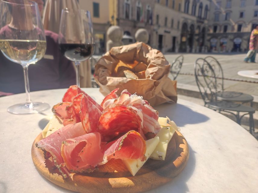 Lucca: Guided Food Walking Tour with Tastings - Cecina and café snacks: chickpeas in Lucca’s style