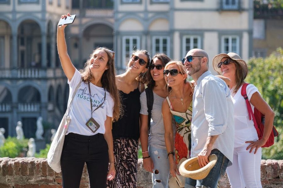 Lucca: Morning Food Tour with Snacks and Coffee - Price and value: why $80 can work for a short morning