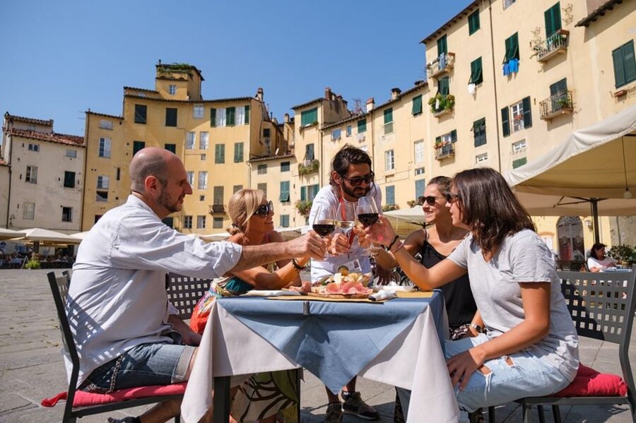Lucca: Morning Food Tour with Snacks and Coffee - Cathedral Square and the espresso-and-rice-cake start that sets the tone