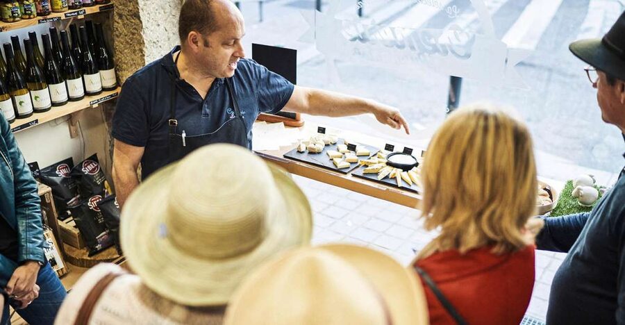 Lyon: Food Walking Tour with a Local Guide - Why Vieux Lyon and the Traboules Feel Like a Food Secret