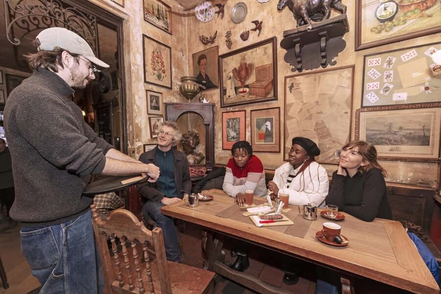 Lyon Old Town Food Tour: Full French Meal with Wine - Presqu’île Stop: The Mix Of Classic Products And Modern Stops