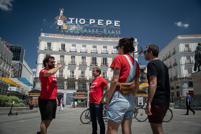 Madrid: 3 hour Guided Highlights Bike Tour with Optional Tapas - Stop 1: Plaza de Oriente and the Philip IV Power Picture