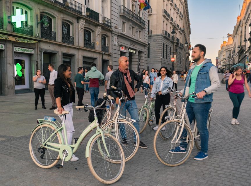 Madrid by Night: Vintage Bike Tour Highlights/Optional Tapas - Las Letras Quarter: a night mood before the big streets