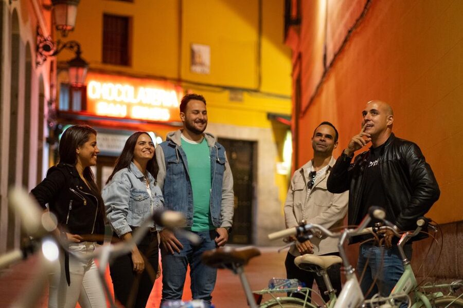 Madrid by Night: Vintage Bike Tour Highlights/Optional Tapas - Sol and Plaza de España: the quick-hit Madrid classics