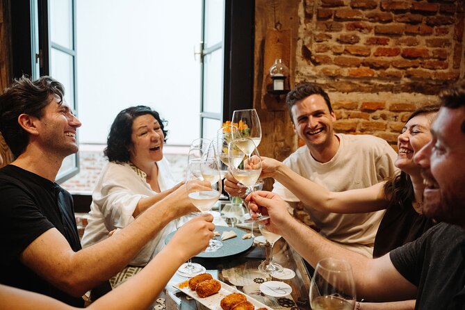 Madrid Evening Tapas and Wine Guided Tour - Where you’ll start and how the evening flows