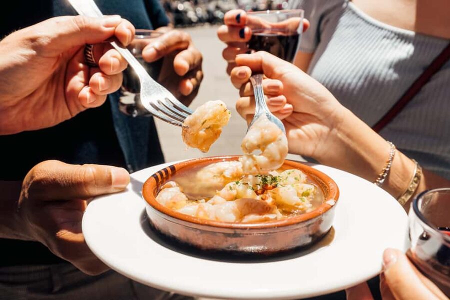 Madrid: Guided Food Tour with Tapas Tastings and Drinks - Key things I’d mark on your Madrid map first