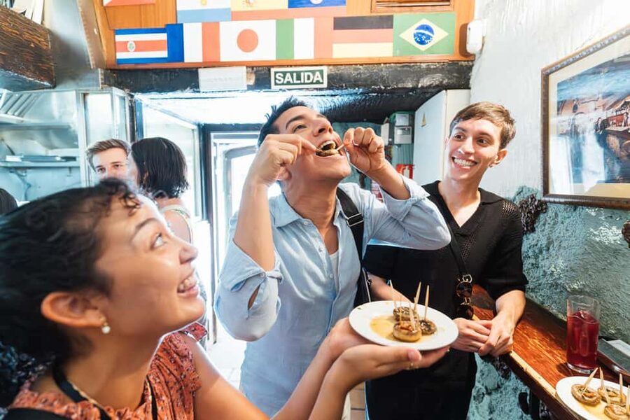 Madrid: Guided Food Tour with Tapas Tastings and Drinks - Madrid tapas with a guide: what you’re really buying
