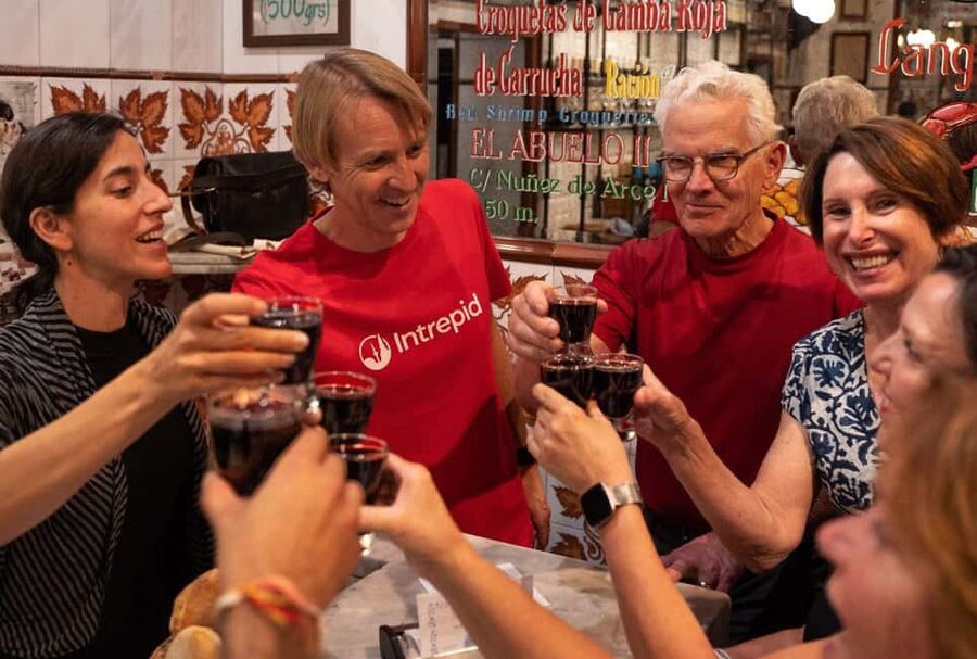Madrid: Local Tapas, Drinks, and Hidden Gems Walking Tour - A Madrid tapas tour that actually saves you time