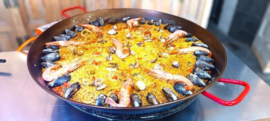 Madrid: Paella and Sangria Workshop with Tapas - What you eat at the table (besides the paella)