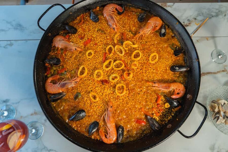 Madrid: Paella and Sangria Workshop with Tapas - Cooking your paella: how the choice changes the whole experience