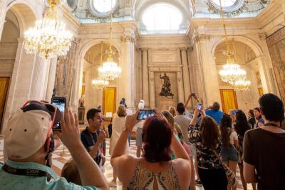 Madrid: Royal Palace Expert Guided Tour with Optional Tapas - Entering the palace: skip-the-line does the heavy lifting