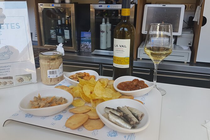 Madrid Small Group Tapas Tour at 4 Venues -Lunch or Dinner - The walk-through landmarks: what each area adds to your meal