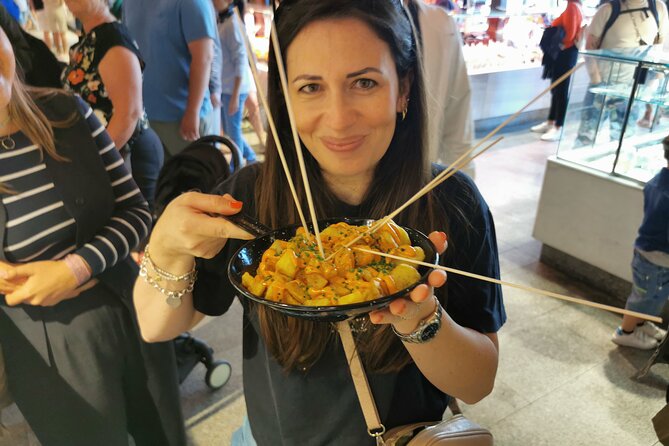 Madrid: Street Food Walking Tour in the Plaza Mayor Area - Plaza Mayor Sightseeing Break: Stop, Look, Then Eat Again