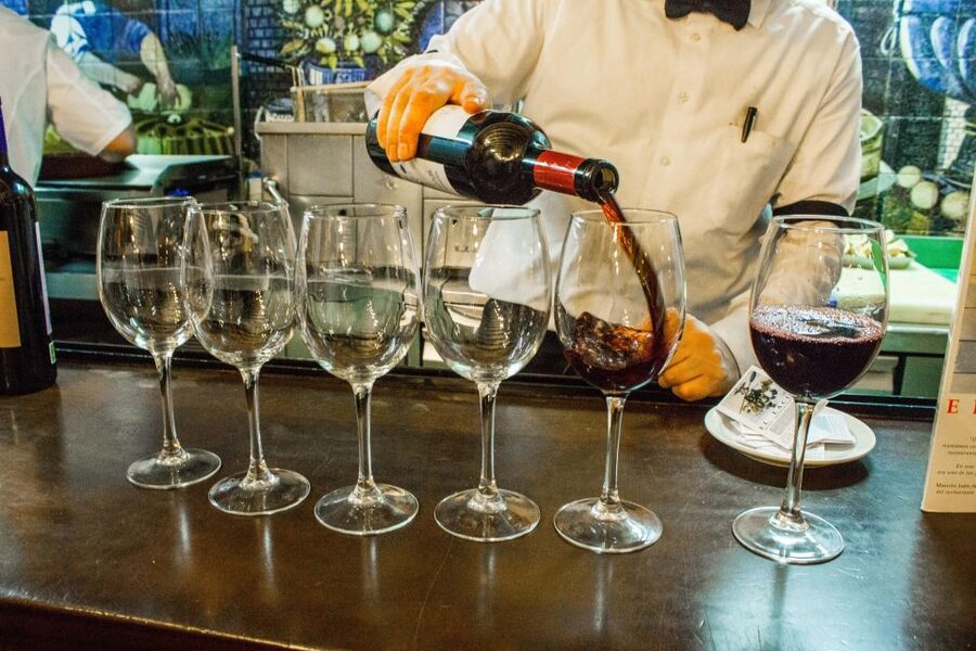 Madrid: Tapas & Wine Tasting Tour with Local Guide - El Madrid de los Austrias: the fourth stop for atmosphere and old-street charm