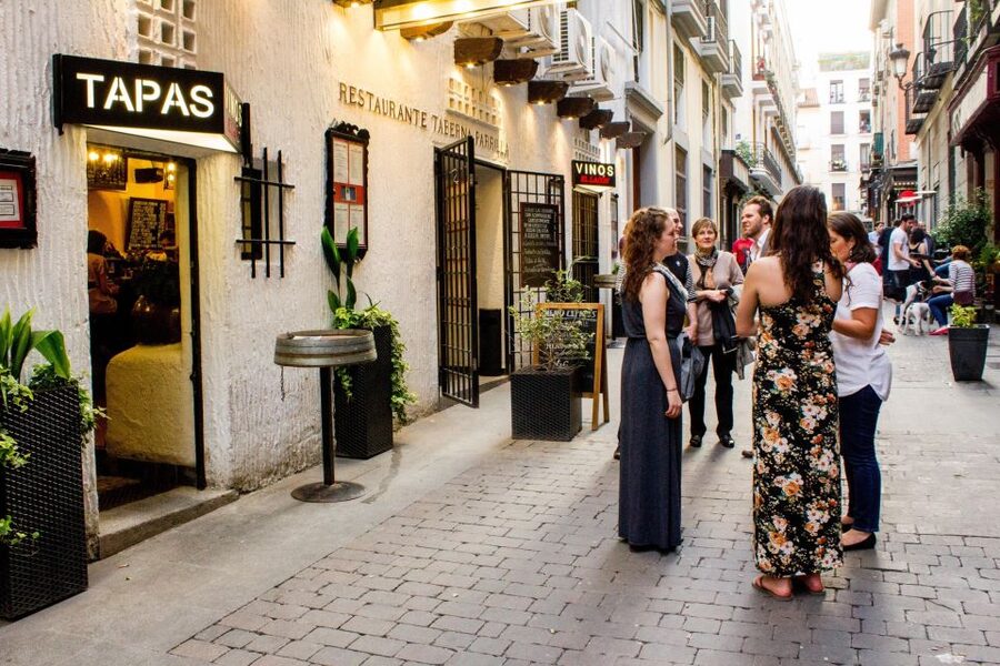 Madrid: Tapas & Wine Tasting Tour with Local Guide - Who this tour suits (and who should skip)