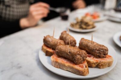 Malaga: Food Tour with Local Guide, Tapas, and Drinks - Four+ Tastings That Actually Add Up to a Meal