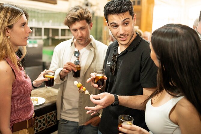 Malaga Private Gastronomic Tour: Tapas, Wine & Rooftops - Malaga at 5 pm: why this tasting route fits the city