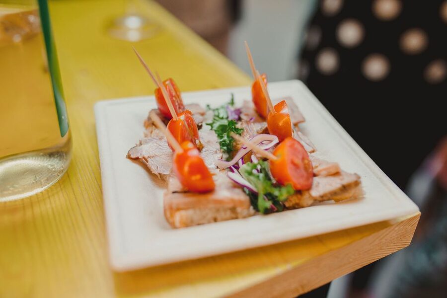 Malaga: Tapas Crawl - First Stop: Beer, Wine, and Tapas in a Proper Málaga Bar
