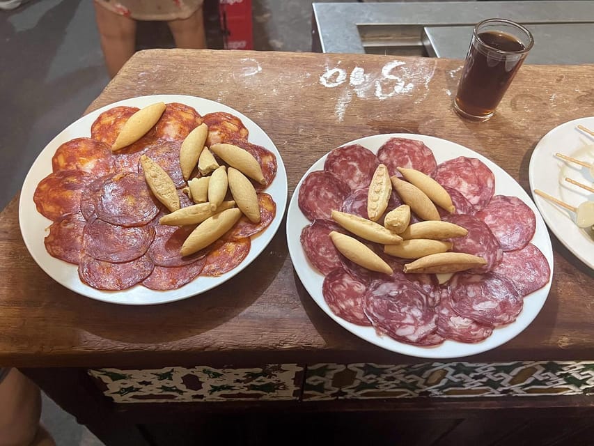 Malaga: Wine and Tapas Tour with Tastings and Drinks - Between Stops: That Gentle Digestive Walk