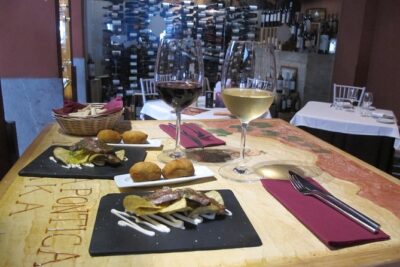 Malaga Wine & Tapas Small Group Guided Tour - Antigua Casa de Guardia: wine from the barrel, the real-tavern feeling