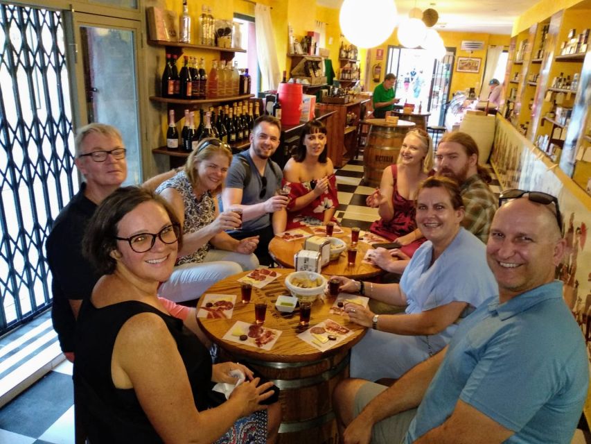 Málaga: Wine & Tapas Tour - Practical tips to get the most out of every stop