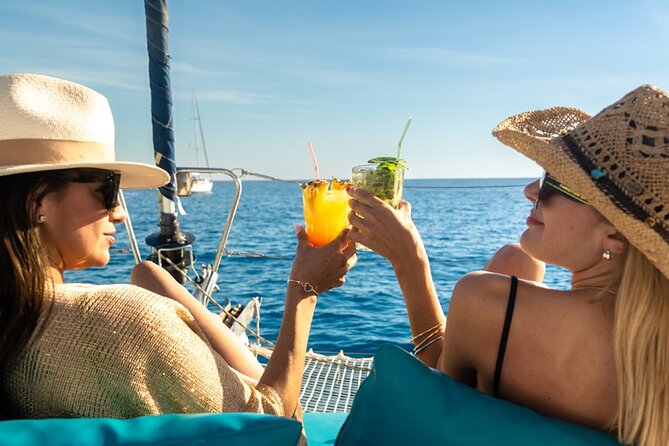 Mallorca Catamaran Small Group Cruise with Tapas 4-hours - Homemade tapas and a real bar: what’s included vs. what you buy