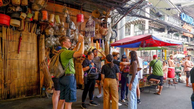 Manila: Sightseeing and Food Walking Tour with Tastings - Photo Stops and Local Treat Moments Inside the Historic Core