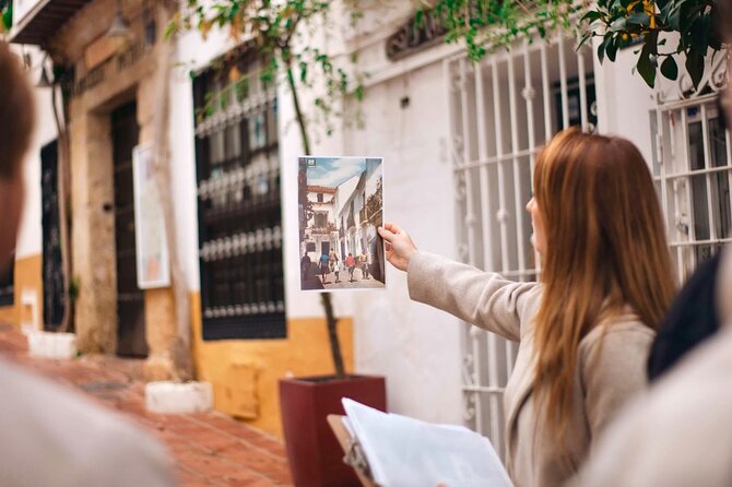 Marbella Old Town: Authentic Tapas Food Tour With Local Guide - Getting oriented at Esculturas de Dalí before you eat
