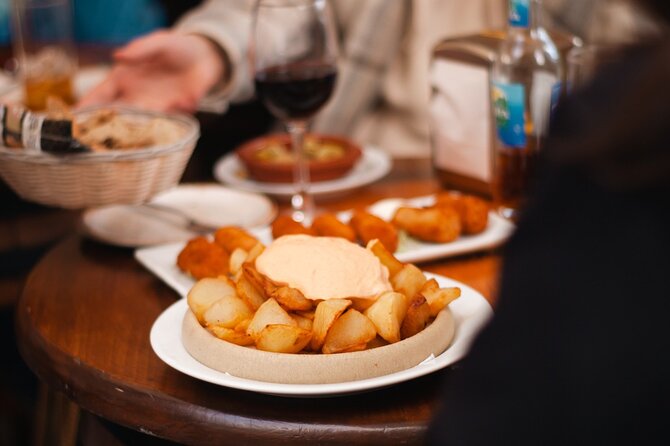 Marbella Old Town: Authentic Tapas Food Tour With Local Guide - The Old Town part: three tapas bars and drink included