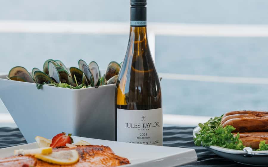 Marlborough: Full-Day Wine and Seafood Tour with Cruise - Morning in Blenheim: two wineries, real tasting time, and friendly hosts