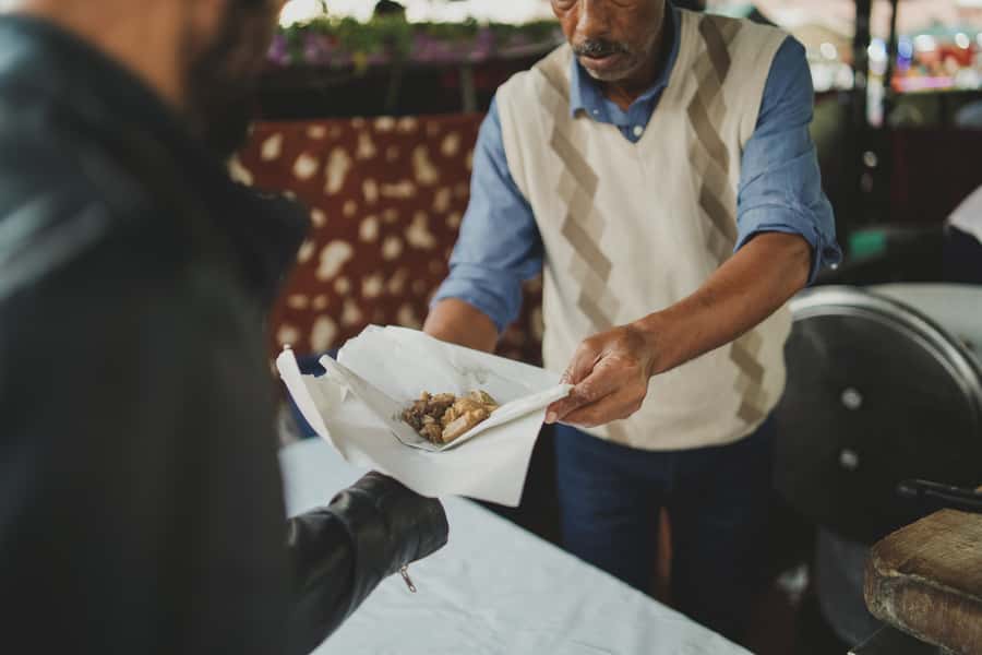 Marrakech: Medina Stories Food Tour with 15+ Tastings - Jemaa el-Fnaa tea and rooftop views: the best way to end