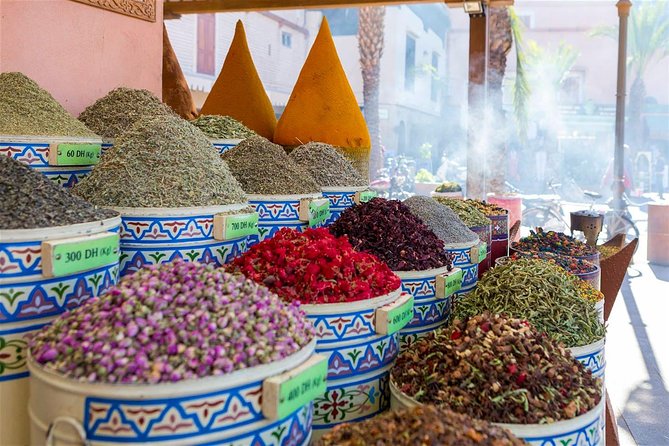 Marrakech: Street Food Tour by Night - Salad Stops: Three Types of Fresh, Not an Afterthought