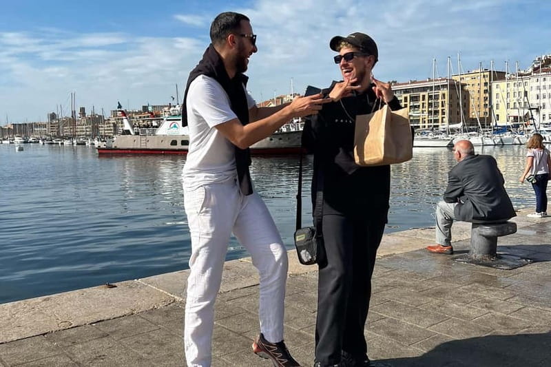 Marseille: No-Diet Club Local Food Tasting and Walking Tour - Almond Macaroons and Ice Cream: The Sweet Stops That Keep It Fun