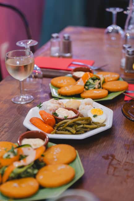 Marseille: Walking Food Tour with Full Meal - The Guide Factor: Why Names Like Simone and Ines Matter
