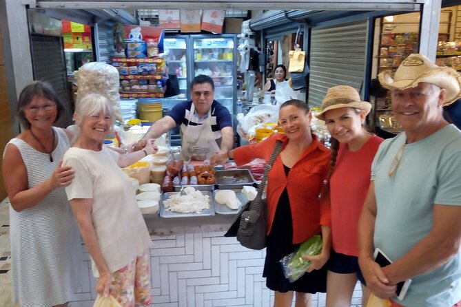 Mazatlan routes of taste food tour - Meeting point at Looney Bean Olas Altas: the easiest start