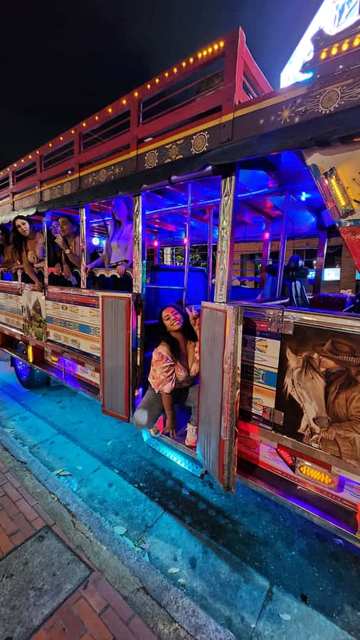 Medellin: Party Bus with DJ & Street Food Tastings - Why Medellín’s party bus format works