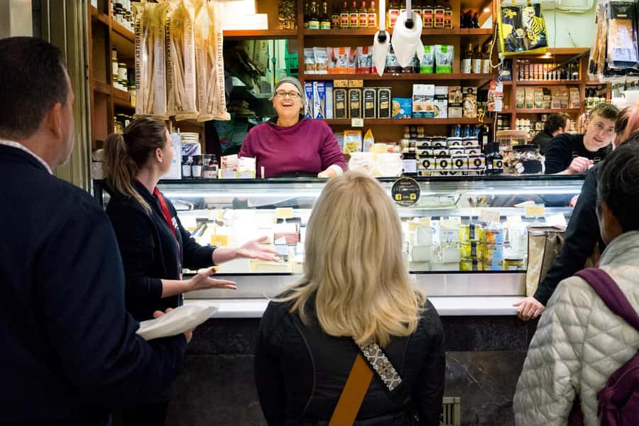 Melbourne Flavors: Queen Victoria Market Food Tour - Queen Victoria Market Before the Crowds: The Best Time to Go