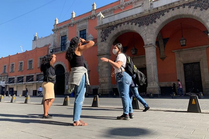 Mexico City: Hidden Markets, Street Food & Salsa-Making Tour - Centro Histórico Meeting Point and the Metro Ride That Actually Helps