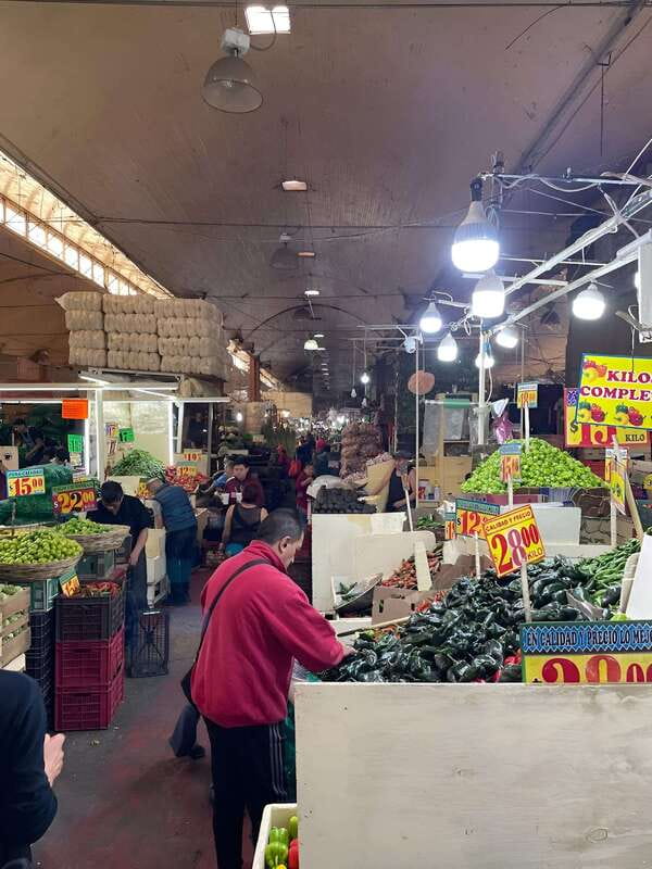Mexico City: Mystic Markets La Merced & Sonora Culinary Tour - Guides who grew up in the market: the real advantage