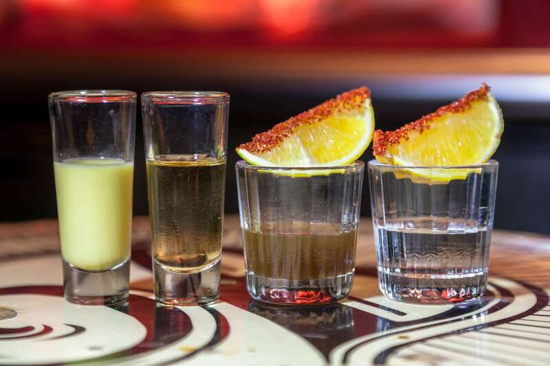 Mexico City: Tacos & Mezcal Night Food Tour - Contemporary Taquería: Where Tradition Meets Now
