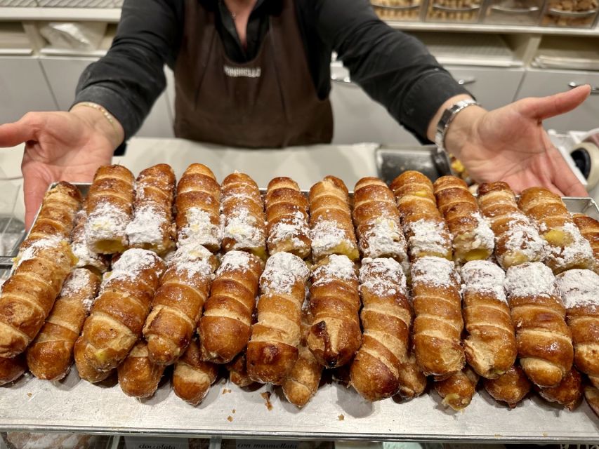 Milan: Guided Street Food Walking Tour with Food Tasting - L.O.VE. and Piazza Affari: Modern Milan in the Middle of Old Streets