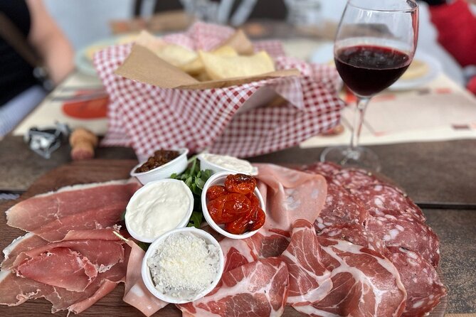 Milan's Authentic Street Food tour: A Gourmet Experience - Ham, Cheese, and Wine Pairing (A Milan Food Lesson in One Stop)